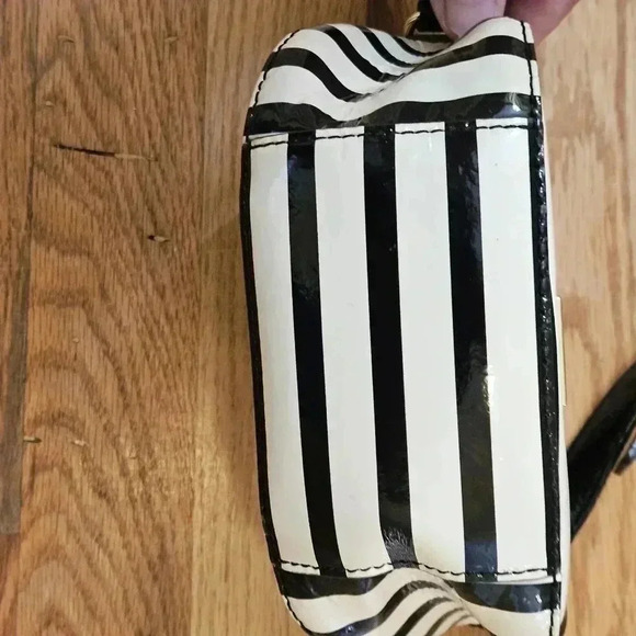 Kate spade Chelsea park stripe pattern Crossbody - Picture 5 of 9